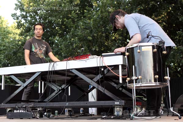 FUCK BUTTONS - 2010-06-06 - PARIS - Parc de la Villette - 